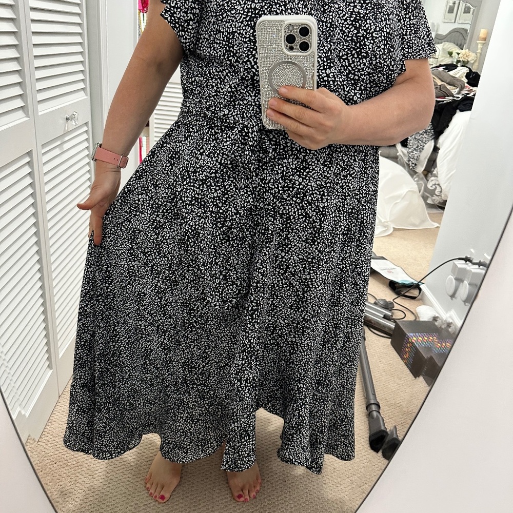 Involand Black Floral 24w Plus ruffled dress